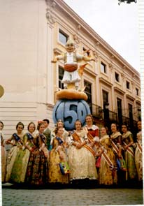 Fallera Mayor Infantil de Valencia y su Corte